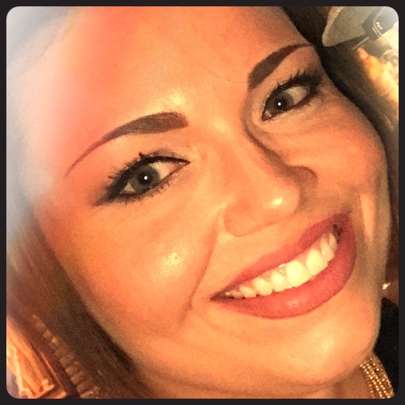 Meet your Posh Ambassador!💖🤗💖 - Picture 1 of 1